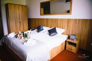 Отель Hotel Turkovia Турек Двухместный номер с 1 кроватью или 2 отдельными кроватями - Подходит для гостей с ограниченными физическими возможностями-4